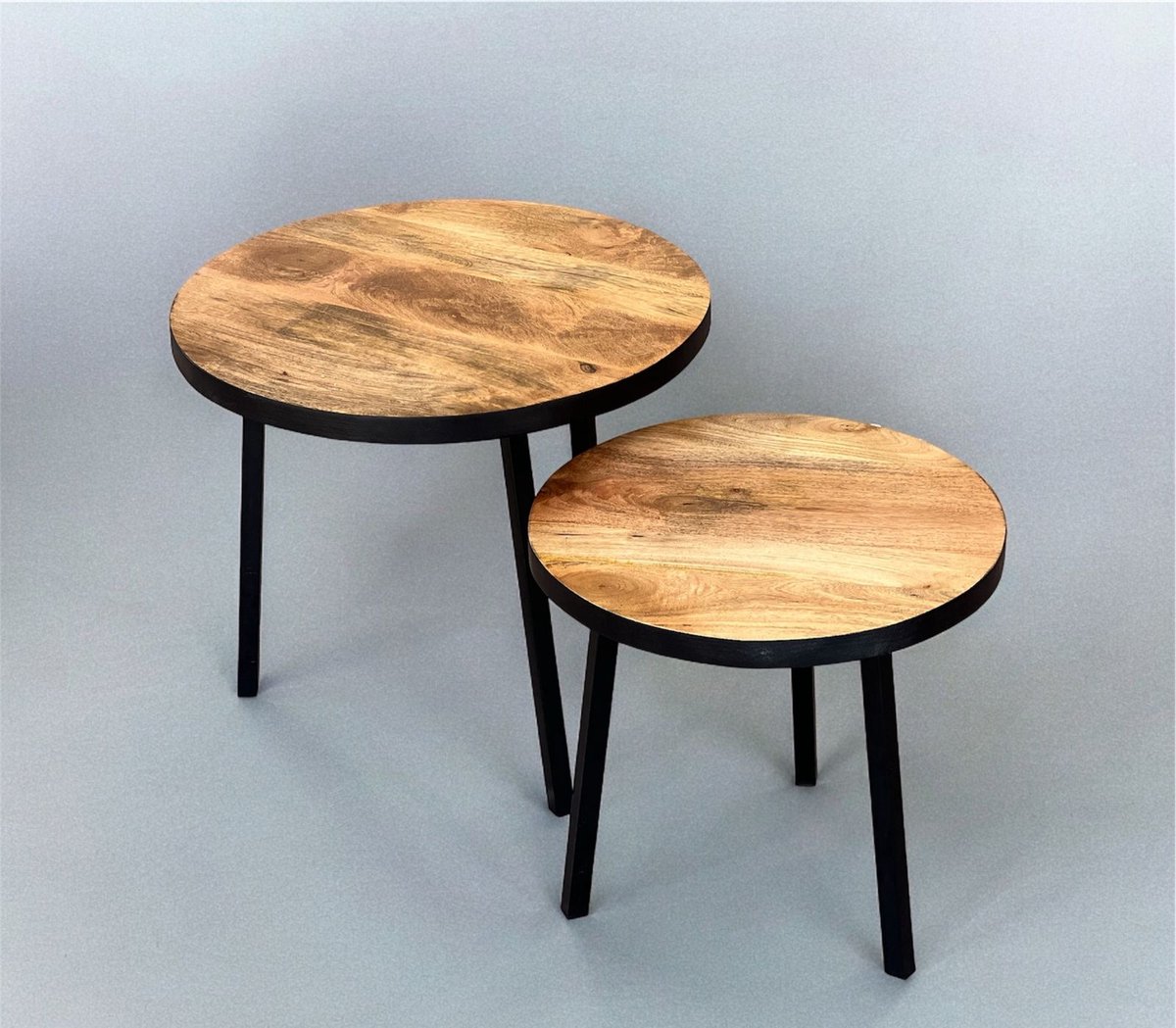 Bijzettafel Set van 2 – Rond Mangohout & Metaal – Minimalistisch Design met Slanke Poten