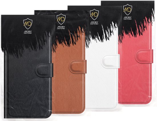 Vier gesloten telefoonhoesjes op een rij: zwart, bruin, wit en rood.