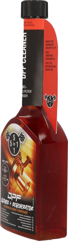 Fles rode DPF reiniger, zijaanzicht. Label "DPF CLEANER 5in1" met illustratie van schone en vuile DPF. "BEFORE / AFTER" label.