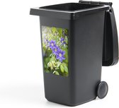 Container sticker Klimplanten - Paarse bloemen aan een klimplant Klikosticker - 40x60 cm - kliko sticker - weerbestendige containersticker