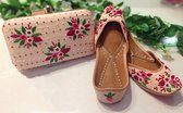 Indiase schoenen maat 38 met clutch / punjabi jutti Peach flower knot design
