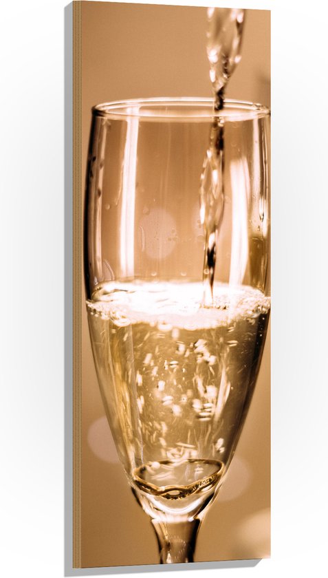 Hout - Champagne - Drank - Glas - Inschenken - Drinken - Bubbels - 40x120 cm - 9 mm dik - Foto op Hout (Met Ophangsysteem)