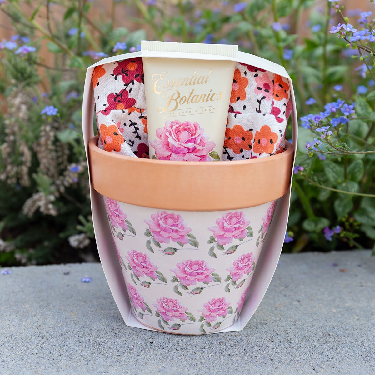Goedkoopste Hand care set - Handcreme - Rozengeur - Hand creme cadeau met Bloempot en Tuin handschoenen - Cadeau vrouw - Cadeau - Decoratieve Bloempot