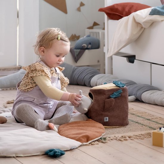 Sebra Activity Toy Hide & Seek - Boomstam Verstoppertje Spelen met Dierenvriendjes 0+jr van Sebra. — afbeelding 2