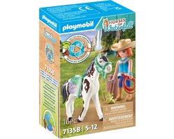 foto van PLAYMOBIL Horses of Waterfall Ellie en Sawdust speelset - 71358