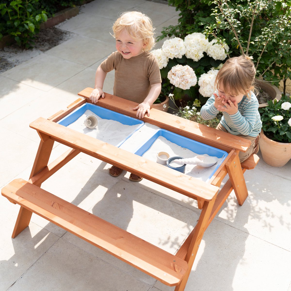 Sunny Dave Zand & Water Picknicktafel in Bruin voor kinderen - Multifunctionele Picknick tafel met 2 uitneembare kunststof bakken - FSC hout — afbeelding 10