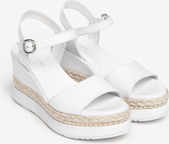 Nero Giardini witte sandalen op sleehak E307690D/707 Loira bianco maat 36 |  bol