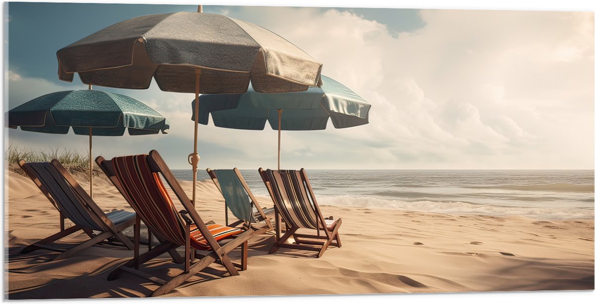 Acrylglas - Strandstoelen en Parasols op het Strand op Bewolkte Dag - 100x50 cm Foto op Ac