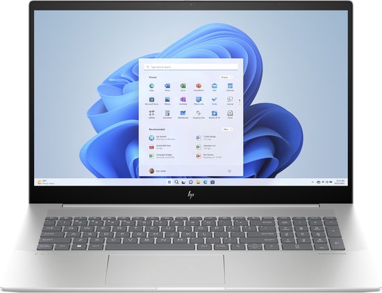 HP Envy 17-inch laptop in zilver met een open startmenu van Windows 11.
