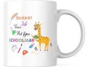 Bedankt Juf Mok met tekst: bedankt juf voor het fijne schooljaar (giraf) | Einde schooljaar cadeau | Juf Cadeau | Leerkracht Cadeau | Grappige mok | Koffiemok | Koffiebeker | Theemok | Theebeker