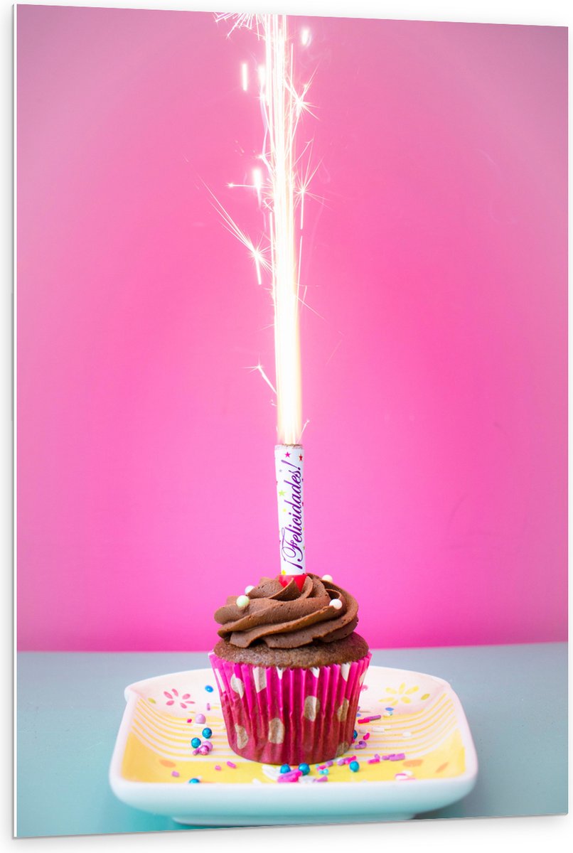 PVC Schuimplaat- Verjaardagscupcake met Chocolade Topping en Fontein - 80x120 cm Foto op P