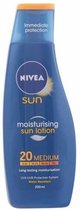 Nivea - SUN moisturising lotion SPF20 200 ml