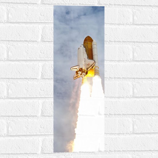 Muursticker - Opstijgende Raket naar Dicht Wolkendek - 20x60 cm Foto op Muursticker