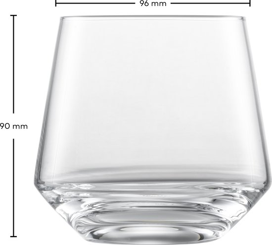 Verre à whisky en cristal de 90 mm de haut et 96 mm de large, de forme large et effilée avec un fond épais.