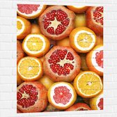 Muursticker - Achtergrond van Bloedsinasappels, Sinaasppels en granaatappel - 75x100 cm Foto op Muursticker