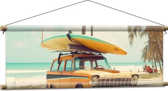 Textielposter - Geel met Blauwe Surfplank op Gele Auto bij het Strand - 90x30 cm Foto op Textiel
