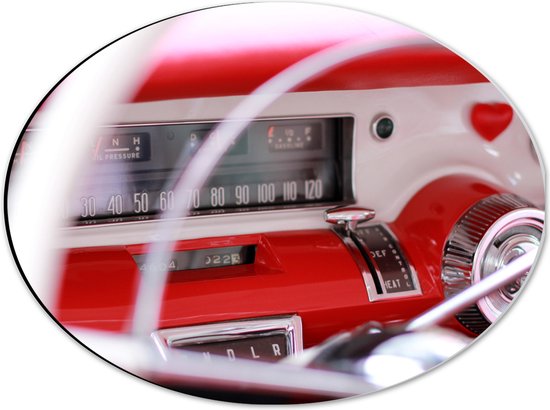 Dibond Ovaal - Radio in Rode Auto bij Wit Stuur - 40x30 cm Foto op Ovaal (Met Ophangsysteem)