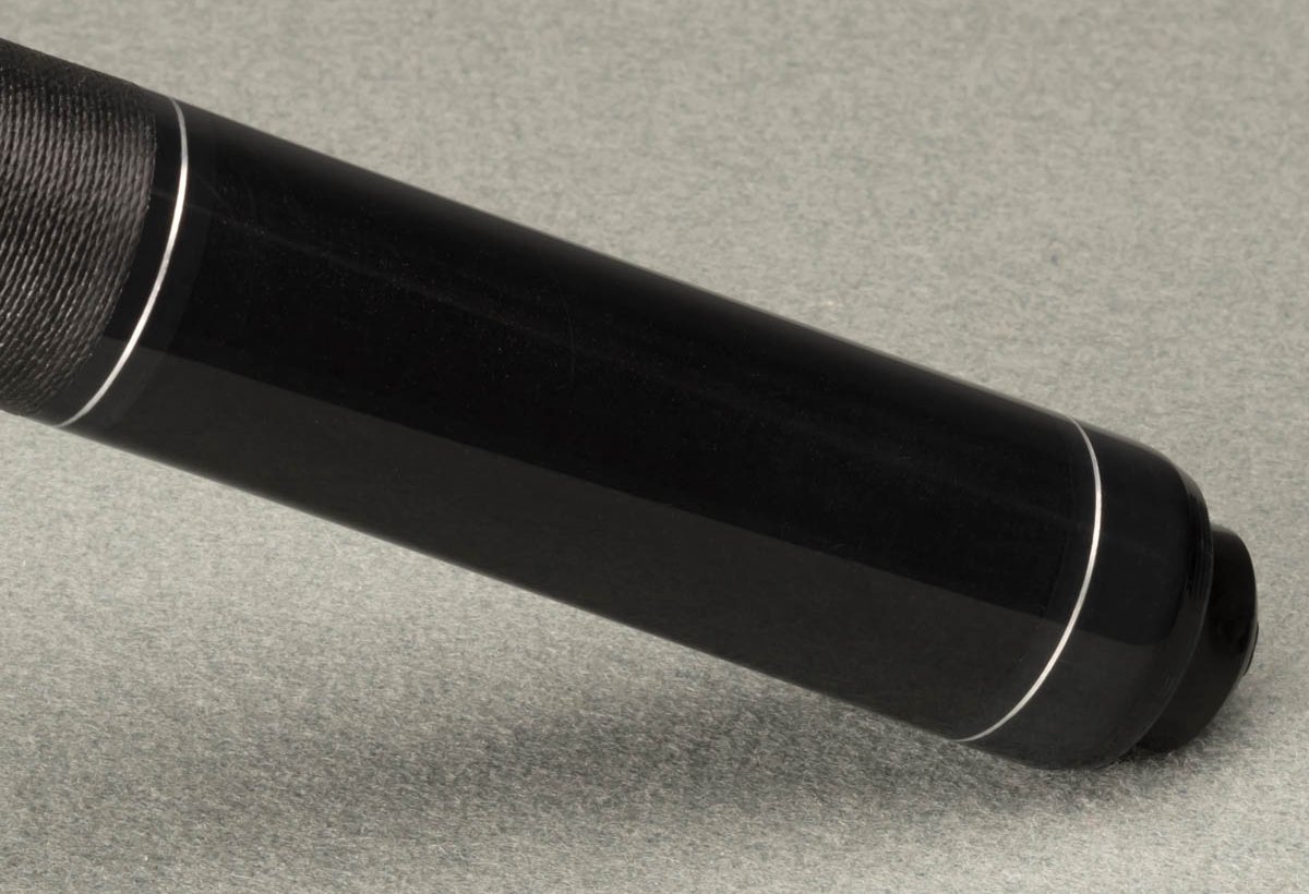 Pool cue McDermott L16 - metallic black