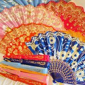 12 stuks Spaanse waaiers multicolor . Dit is een flamenco waaier . Handwaaier .Om echt te gebruiken maar ook leuk als decoratie. Formaat: ongeveer 23 cm hoog en 40cm breed.