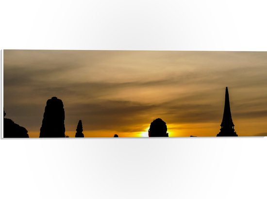 PVC Schuimplaat - Silhouet van Boeddhistiche Tempels tijdens Zonsondergang - 60x20 cm Foto op PVC Schuimplaat (Met Ophangsysteem)