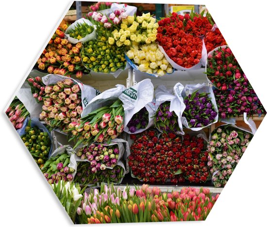 PVC Schuimplaat Hexagon - Markt - Bloemen - Tulpen - Rozen - Hout - Kleuren - 40x34.8 cm Foto op Hexagon (Met Ophangsysteem)