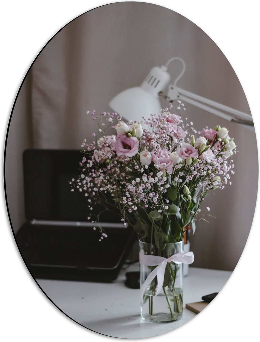 Dibond Ovaal - Bloemen - Boeket - Water - Strik - Lamp - Telefoon - Bureau - Laptop - 42x56 cm Foto op Ovaal (Met Ophangsysteem)