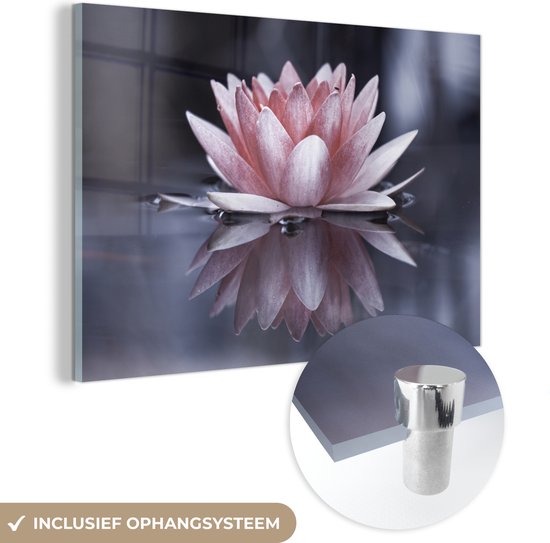 MuchoWow® Glasschilderij - Roze bloem in het water - Acrylglas Schilderijen - Foto op Glas