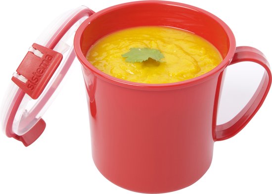 Tasse à soupe rouge Sistema avec soupe orange, couvercle à côté.