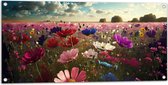 Tuinposter – Schapenwolken boven Veld Vol met Bloemen in Verschillende Kleuren - 100x50 cm Foto op Tuinposter (wanddecoratie voor buiten en binnen)