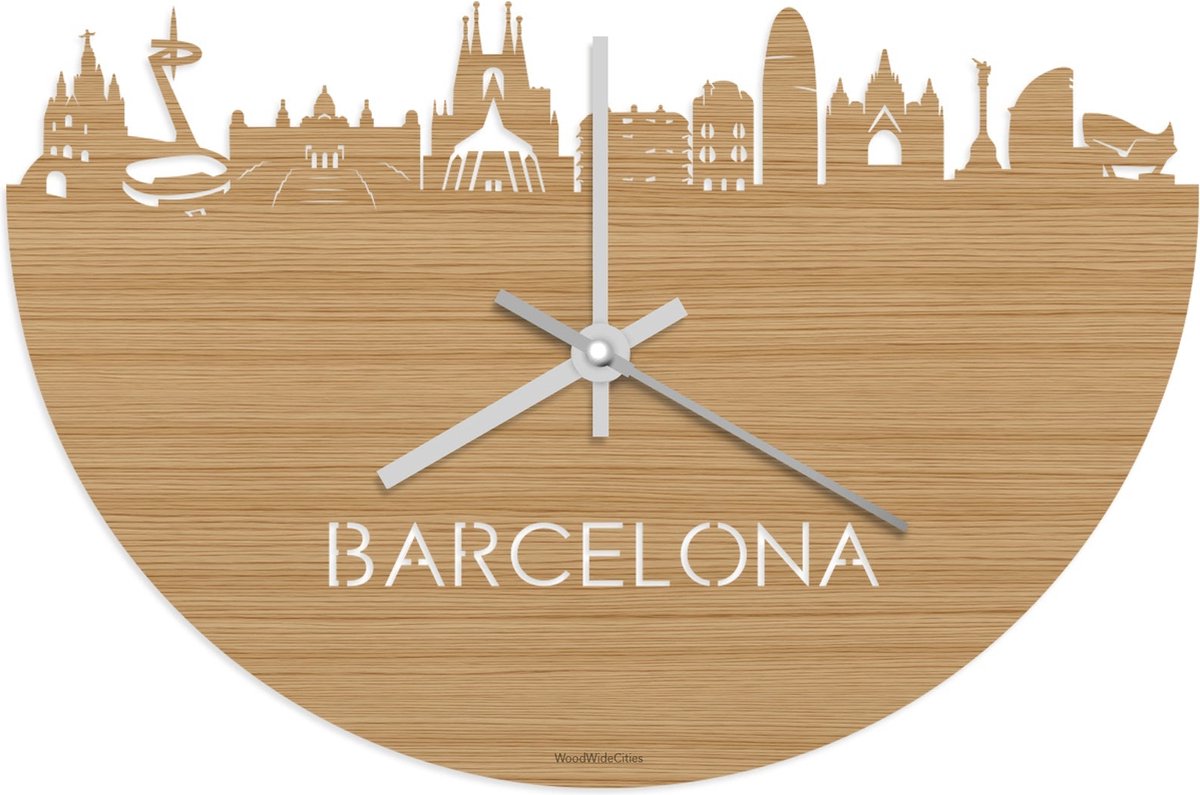Skyline Klok Barcelona Bamboe hout - Ø 40 cm - Stil uurwerk - Wanddecoratie - Meer steden beschikbaar - Woonkamer idee - Woondecoratie - City Art - Steden kunst - Cadeau voor hem - Cadeau voor haar - Jubileum - Trouwerij - Housewarming -