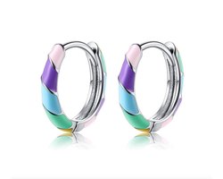 foto van Oorbellen meisje - kind - regenboog - ringen - roze - paars - turquoise