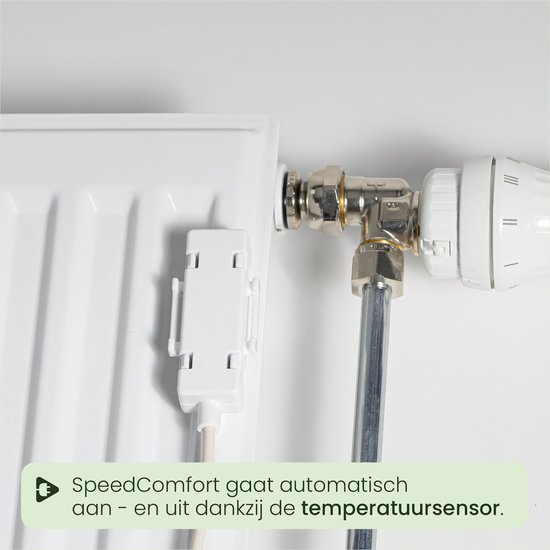 SpeedComfort temperatuursensor bevestigd aan een radiator. Tekst: 'SpeedComfort gaat automatisch aan - en uit dankzij de temperatuursensor.'