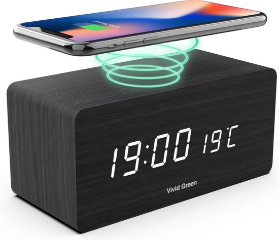 Vivid Green Houten Digitale Wekker met Draadloos Opladen - Wekkers Digitaal - Thermometer Functie - Alarm - QI Wireless Charger - Incl. Adapter