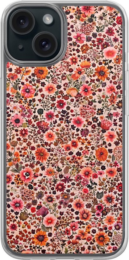 Coque pour iPhone 15 avec un imprimé floral vintage détaillé dans diverses couleurs rouges, roses et oranges. Bord transparent.