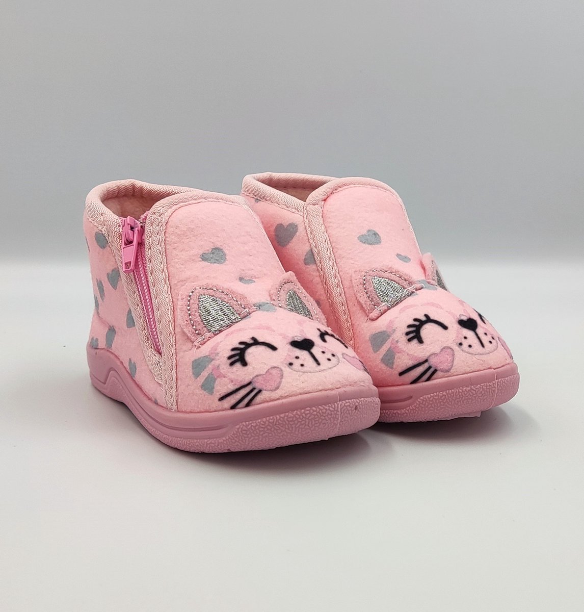 BBS Meisjes baby peuter kleuter poezen pantoffels roze met leuke poezengezicht en hartjes sterke antislip ritssluiting