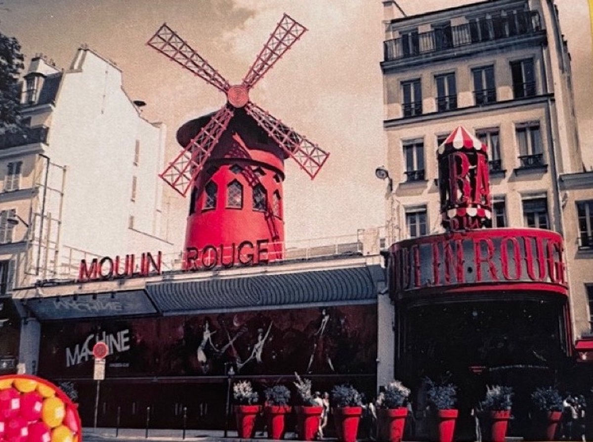 TOPMO - Moulin Rouge - 40X50CM- Diamond painting pakket - HQ Diamond Painting - VOLLEDIG dekkend - Diamant Schilderen - voor Volwassenen – ROND