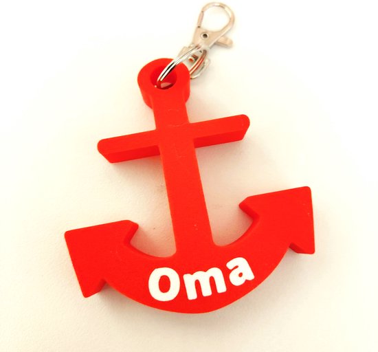 Rode anker sleutelhanger met het woord 'Oma' in witte letters, met zilverkleurige clip.