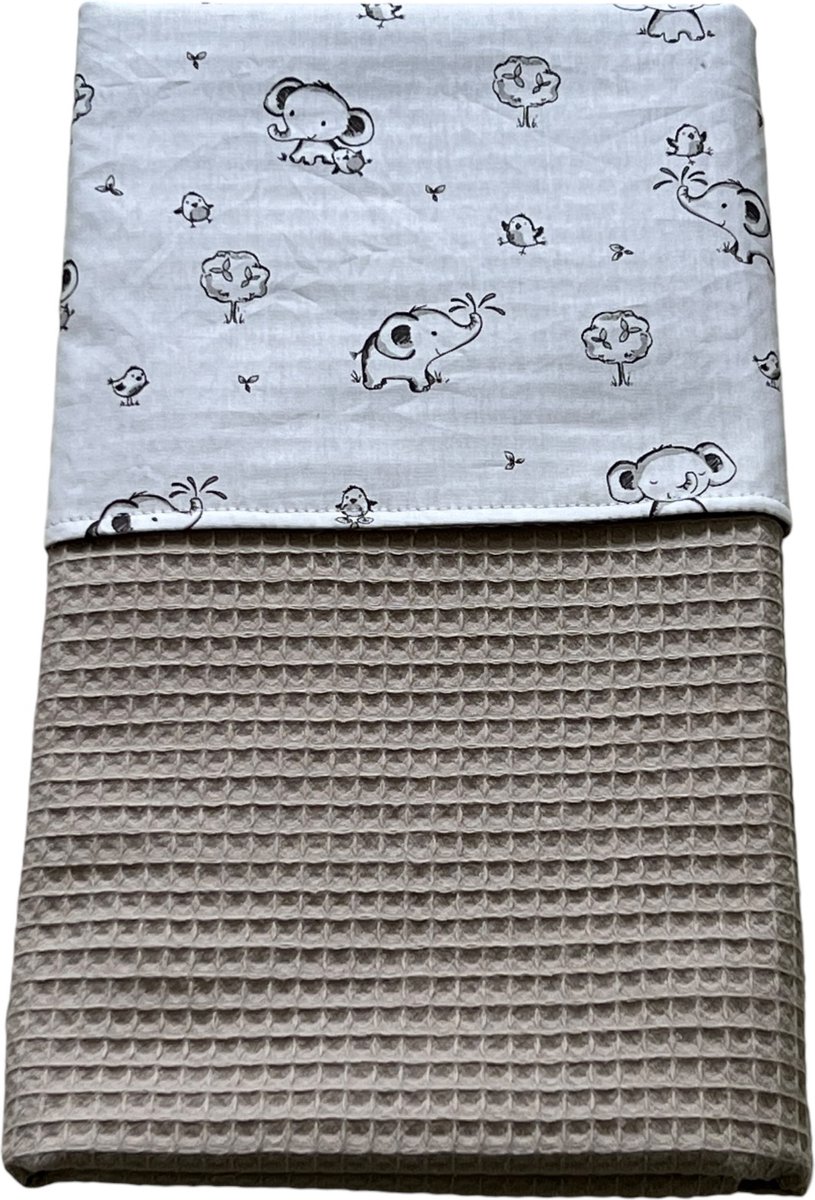 baby deken kinderwagen deken wieg deken olifantjes zand taupe kleur 60 x 90 cm