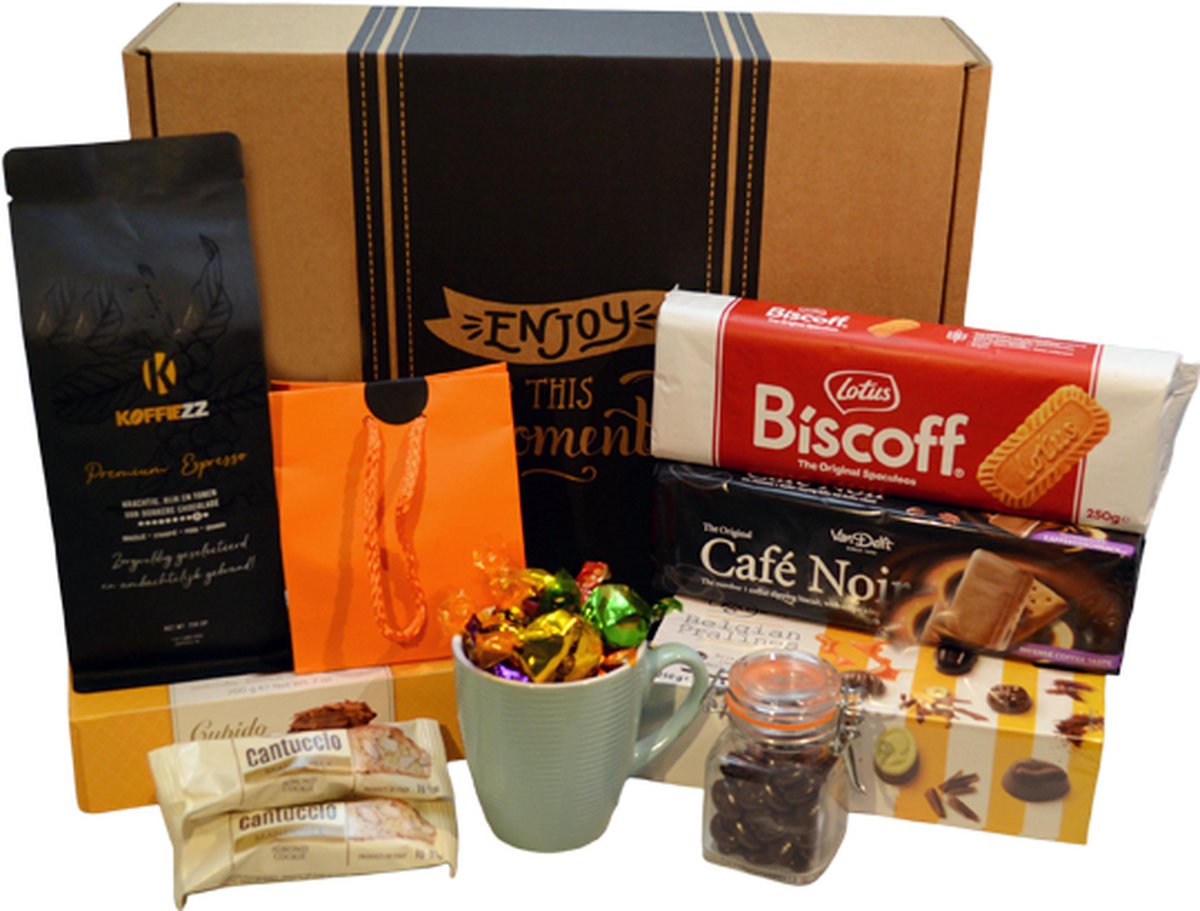 koffiezz Giftbox koffie Fraai geschenkbox boordevol koekjes, chocolade en snoepjes