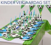 Verjaardagsfeest voor kinderen - voetbalthema! Meer dan 100 verschillende items. Bestek, borden, hoeden, fluitjes, banners en nog veel meer. Voetbal sest voor verjaardagen!