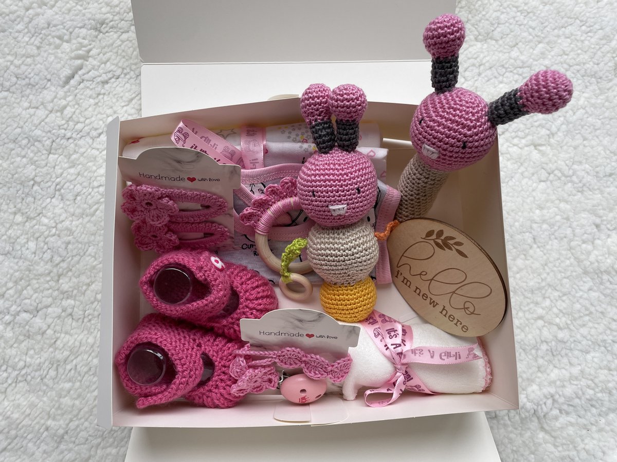 Goedkoopste Maminobaby.nl - Baby Geschenkset meisje | Bijtring | Rammelaar en pieper | Haarclip | Speenkoord | Rammelaar | Babyslofjes | Hydrofiele doek | Slabbetje | Kraamcadeau | Babyshower | Handmade | Baby cadeau | Newborn