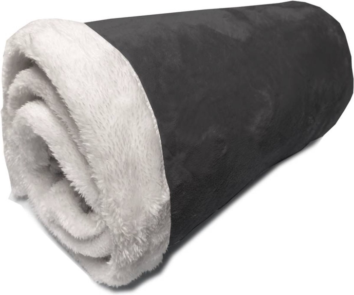 Better Nights - Plaid - Caviar - 240x220 - Sherpa - Zwart - Fluffy - 100% Polyester - Fake flannel
