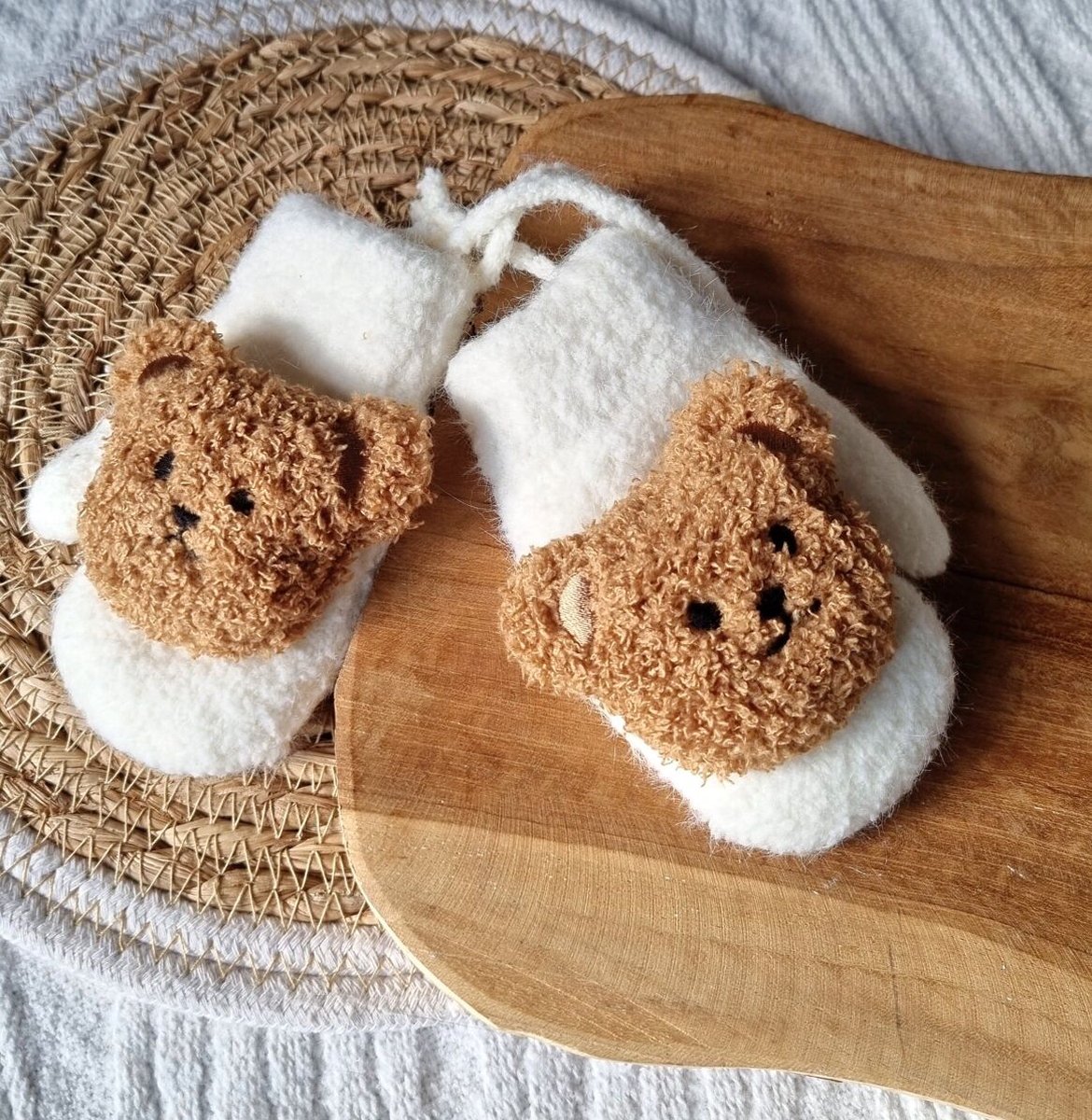 Rammelaartje - Baby handschoenen - wanten met teddybeertje - beige