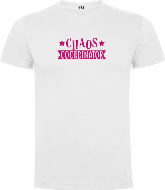 T-shirt blanc avec inscription rose 'CHAOS COORDINATOR' et étoiles, taille 3XL.