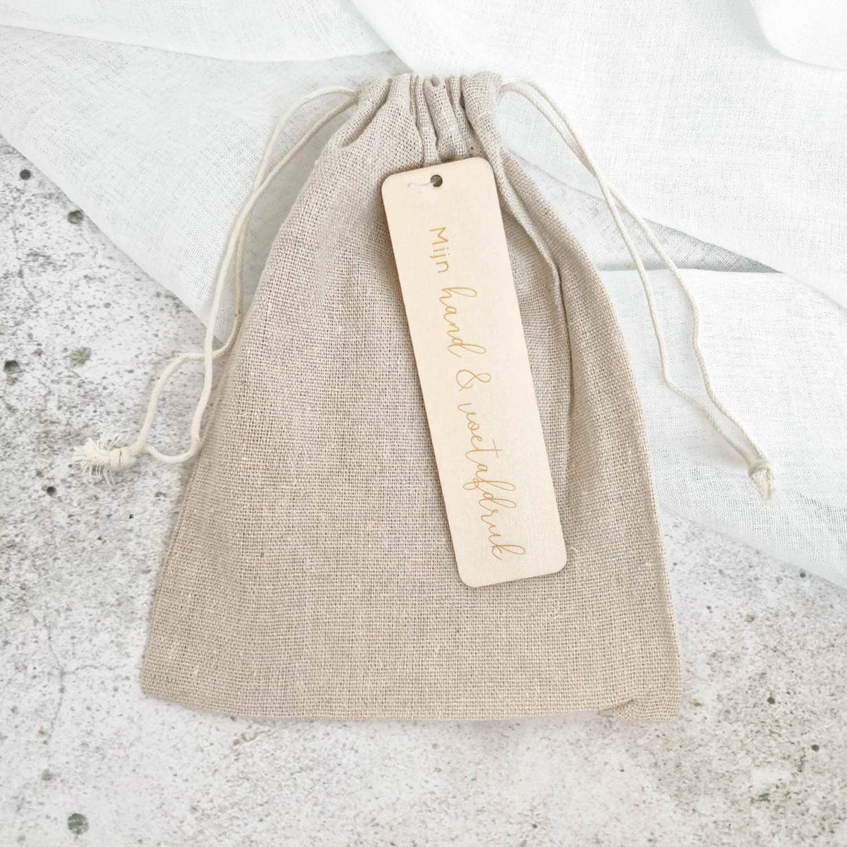 Goedkoopste Hand en voetafdruk van je kindje | incl. bewaarzakje en houten gegraveerde tag