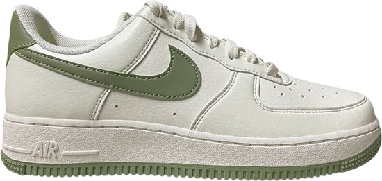 WMNS Nike Air Force '07 NN Groen Wit Maat bol