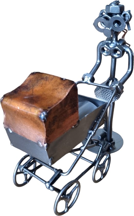 Moeder met kinderwagen-metaal kunst-metaal beeld-baby-moederschap-familie-gezin-het best cadeau-uniek-verjaardag-sinterklas gift-kerst-geschenk