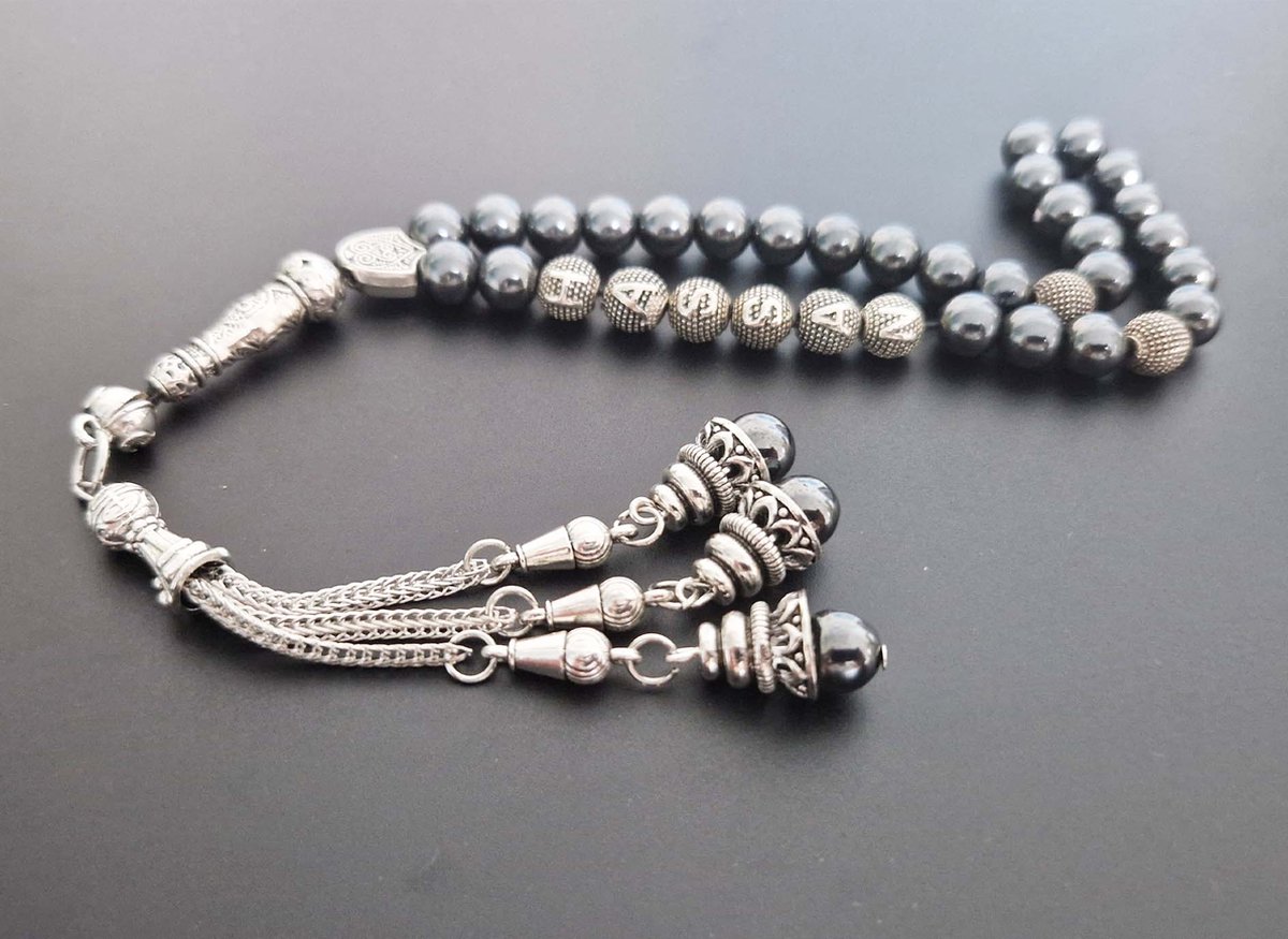 Handgemaakte naam tasbih 33 Kralen Natuursteen “Hematiet ” - met metaal tassel “Klokken"- Met je naam of de naam van uw geliefde- 8 mm diameter van de korrel