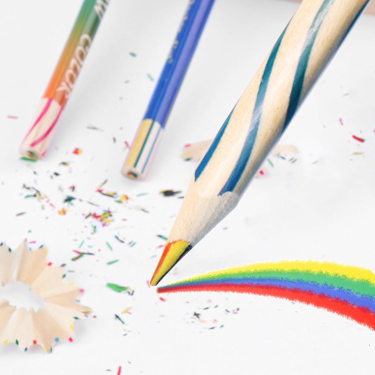 Partizzle 30x Regenboog Kleurpotloden Set - Potlood Uitdeelcadeautjes - Sinterklaas / Kerst Cadeau - Grabbelton Knutselen Traktatie Cadeautjes - Creatief Leren Tekenen & Kleuren - Voor Kinderen en Peuters / Volwassenen — afbeelding 4