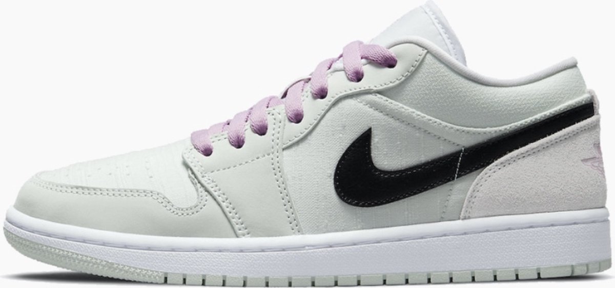Nike WMNS Air Jordan 1 Low SE Barely CZ0776 300 EUR Groen